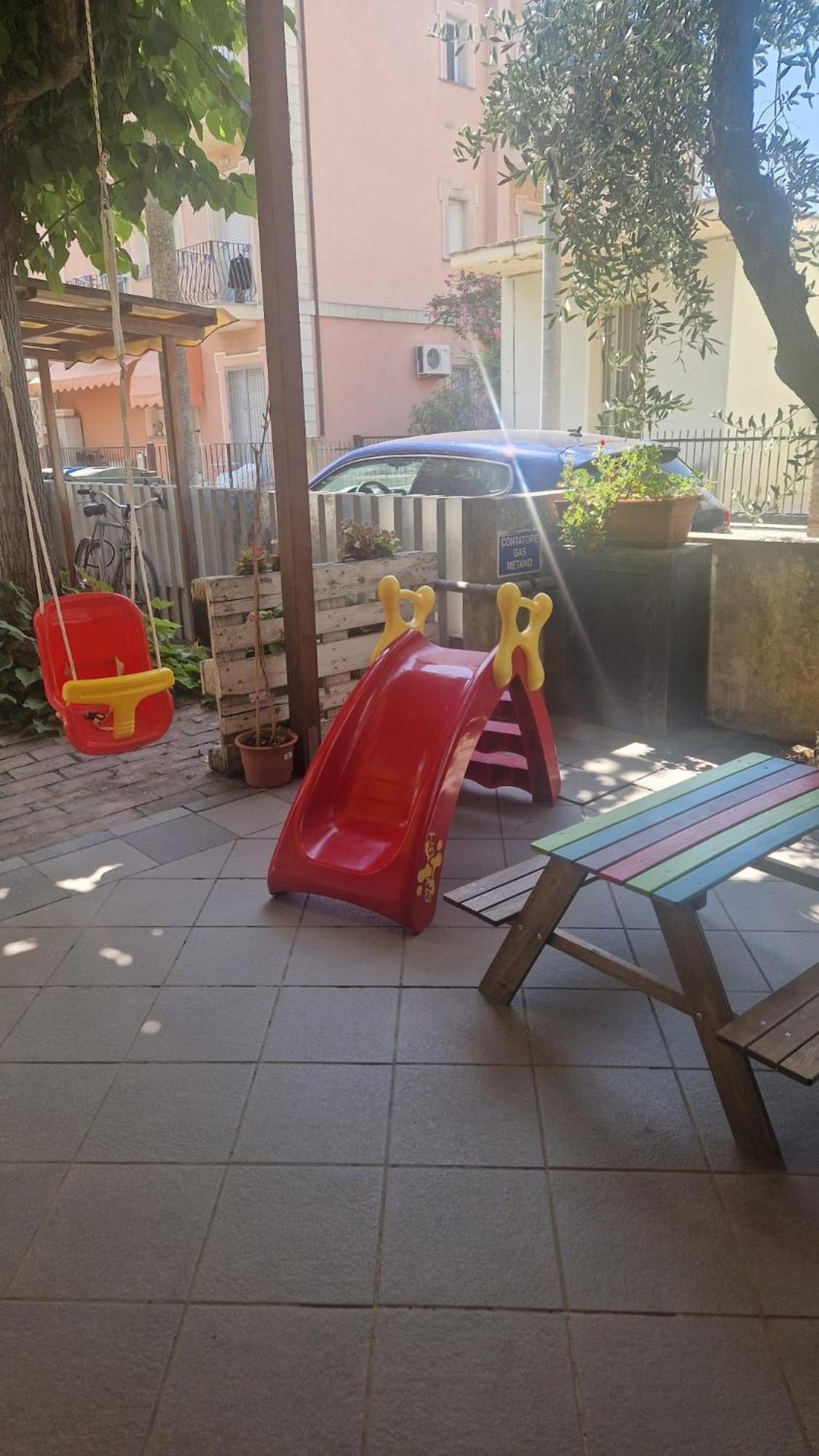 Hotel Villa Dei Gerani Rimini Kültér fotó