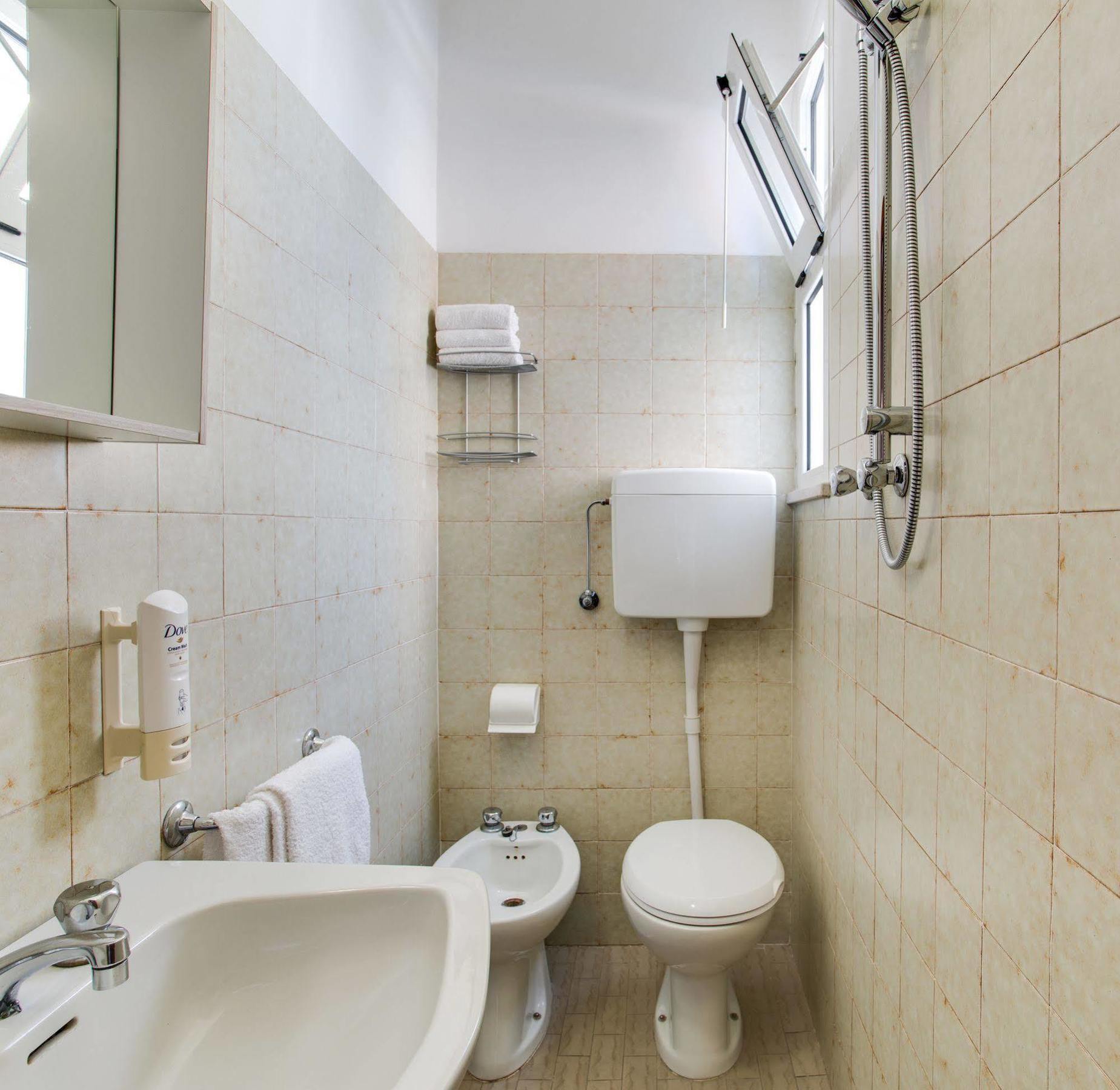 Hotel Villa Dei Gerani Rimini Kültér fotó